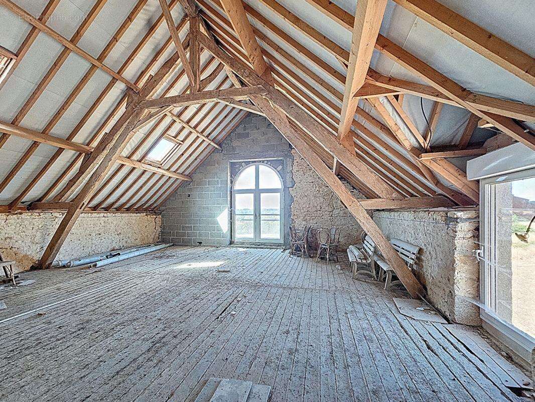 Maison à FRESNAY-SUR-SARTHE