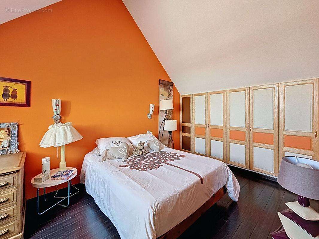 Maison à FRESNAY-SUR-SARTHE