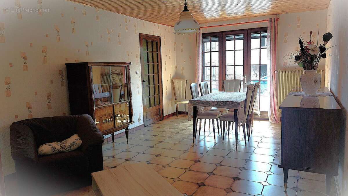 Maison à PASSAVANT-LA-ROCHERE