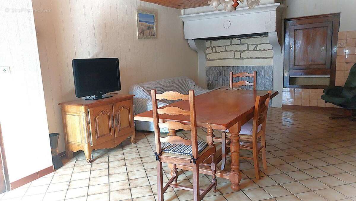 Maison à PASSAVANT-LA-ROCHERE