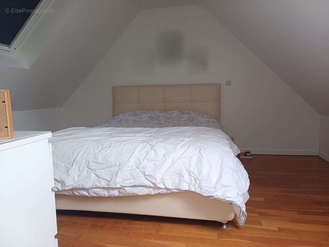 Maison à LACROIX-SAINT-OUEN