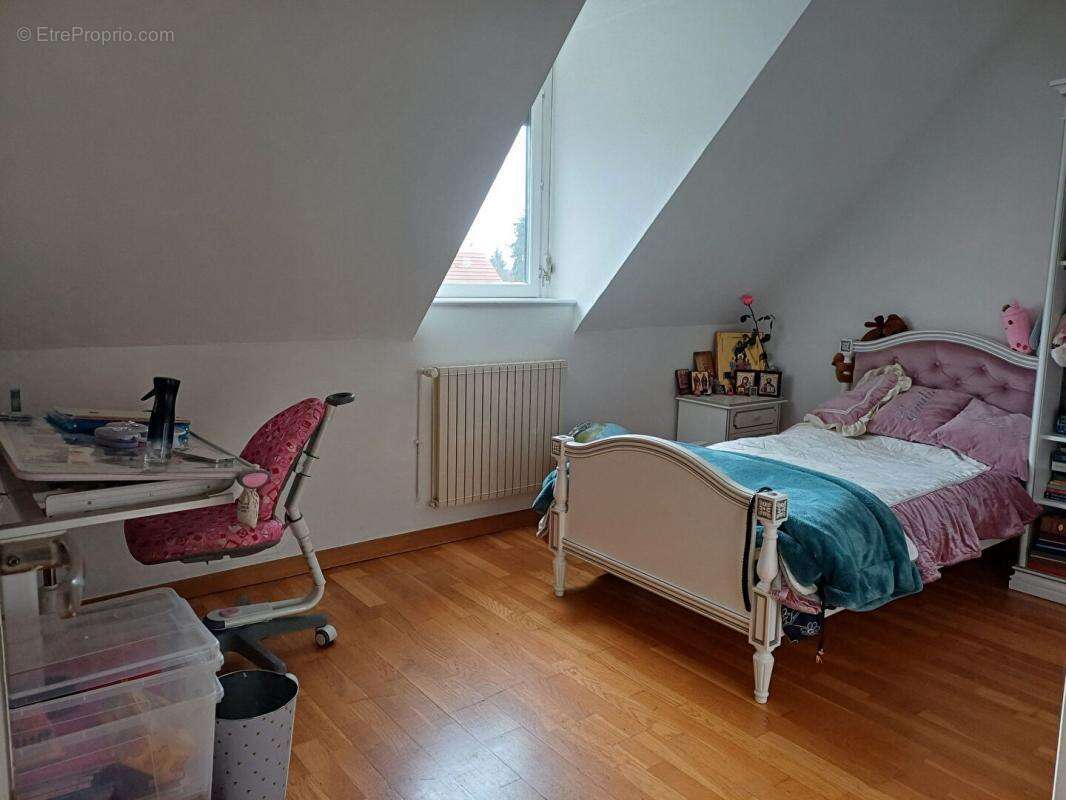 Maison à LACROIX-SAINT-OUEN