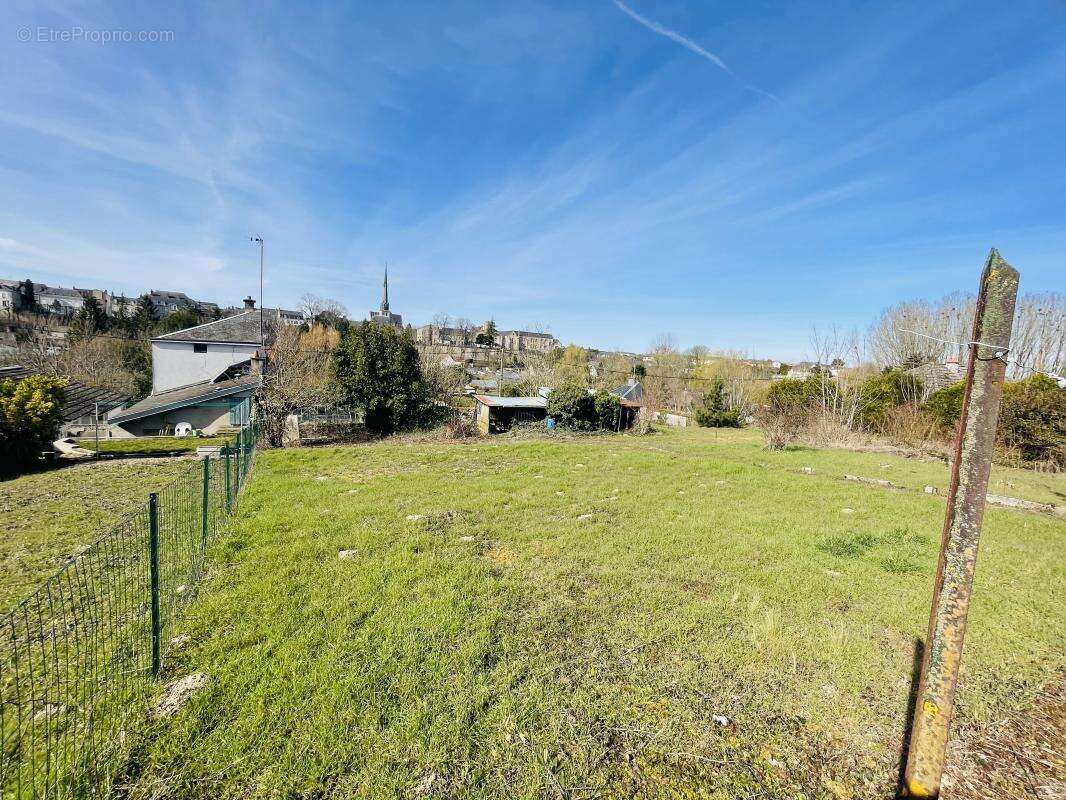 Terrain à DADONVILLE