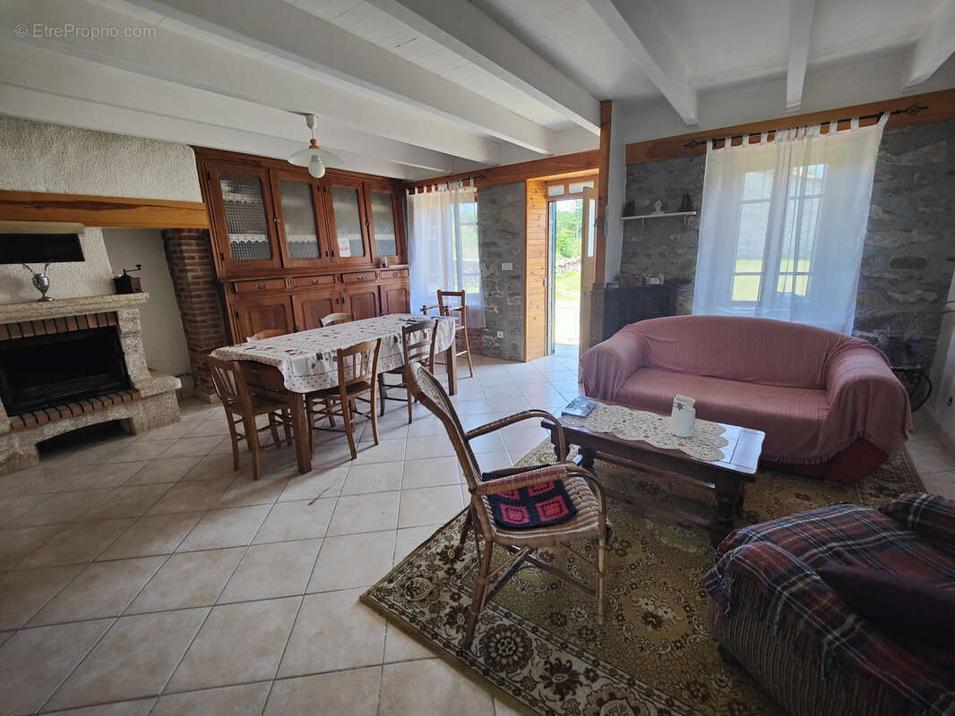 Maison à SAINT-VERT