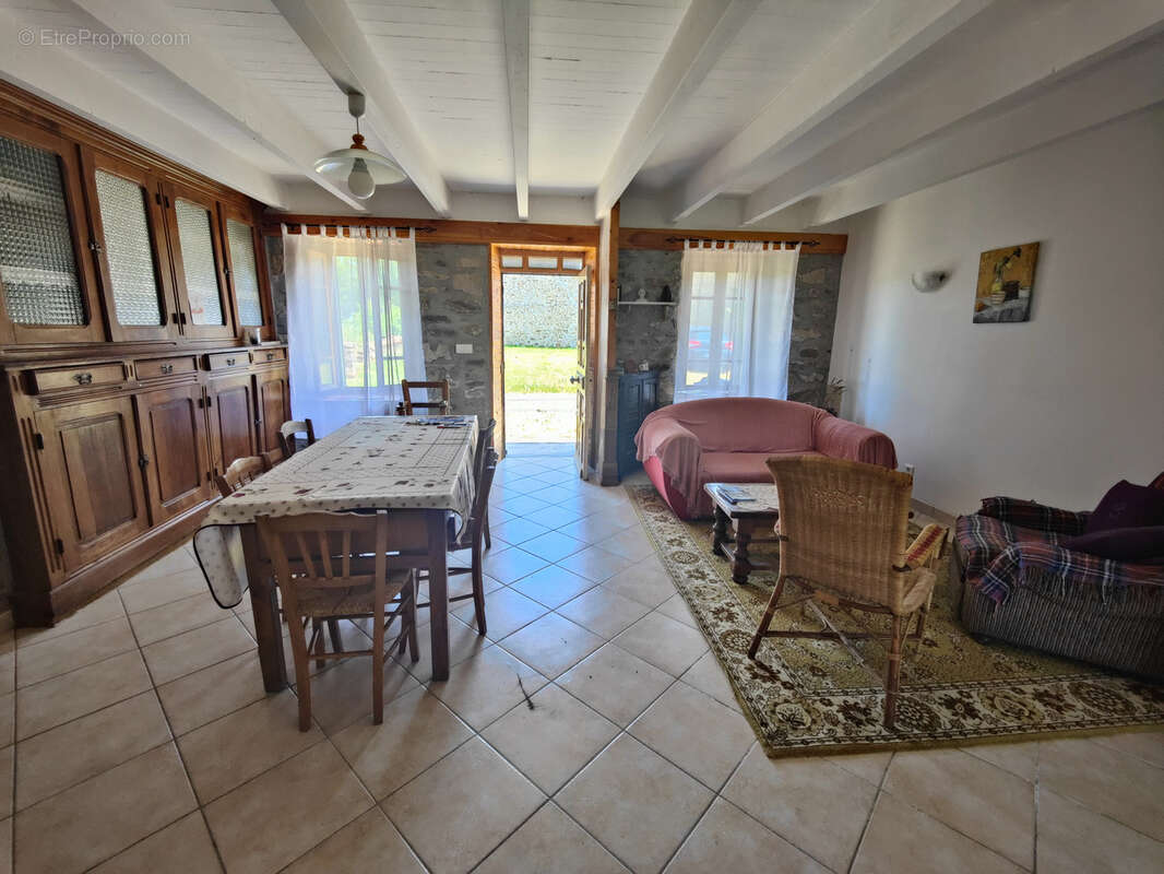 Maison à SAINT-VERT