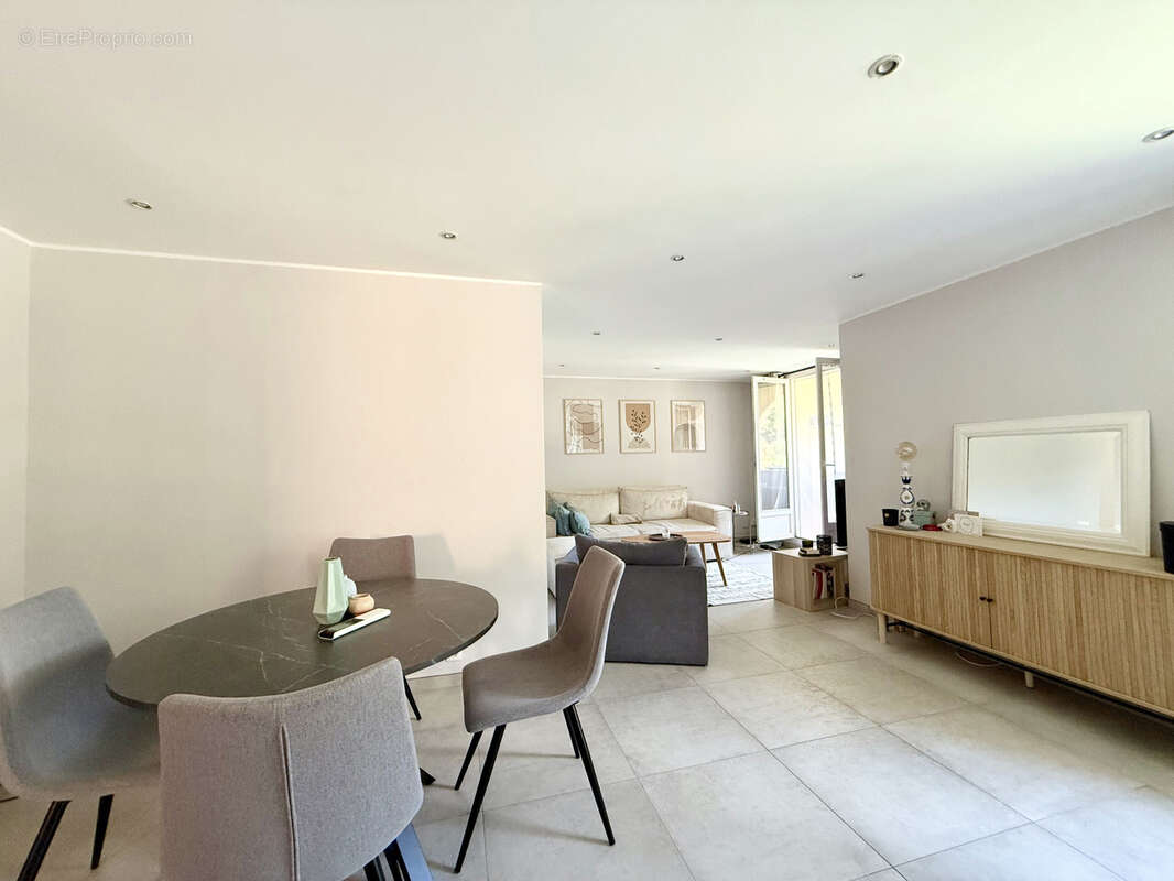 Appartement à ROQUEBRUNE-CAP-MARTIN