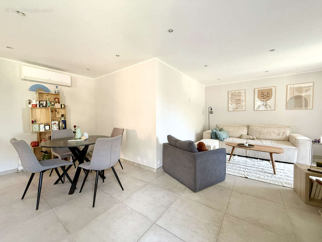 Appartement à ROQUEBRUNE-CAP-MARTIN