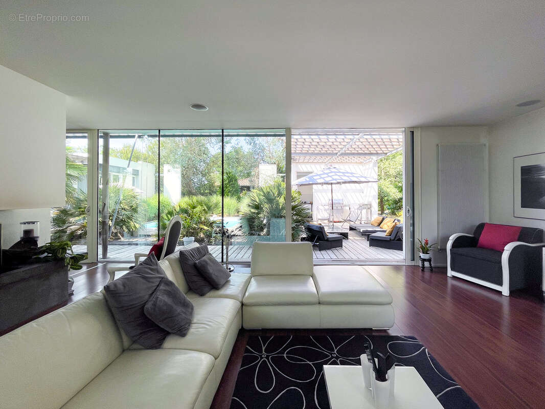 Maison à LE TAILLAN-MEDOC