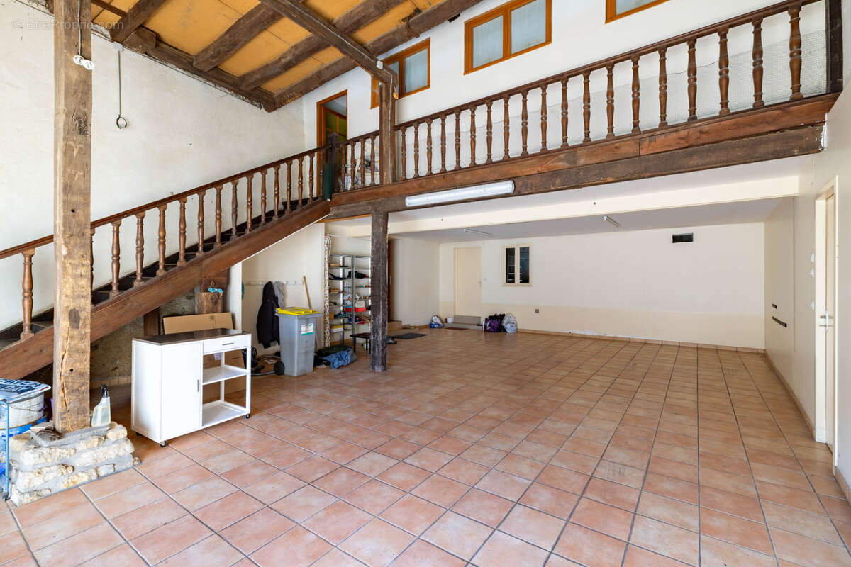 Maison à CONFLANS-EN-JARNISY