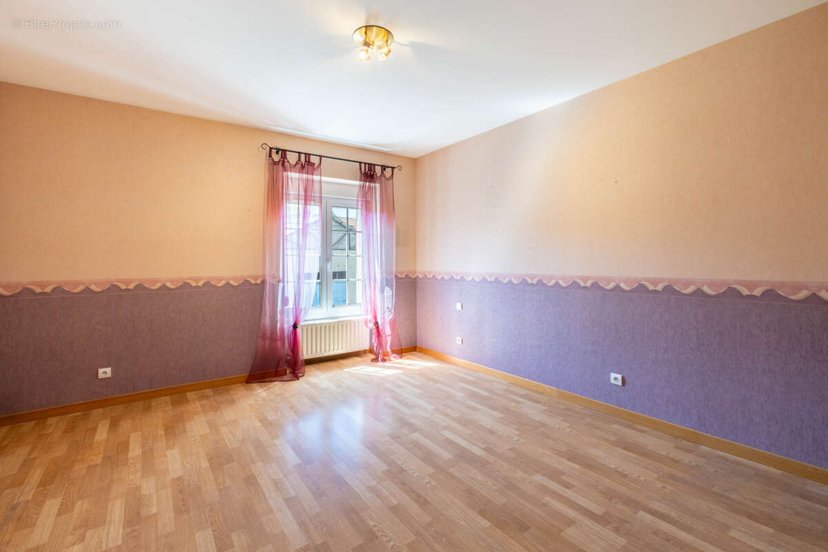 Maison à CONFLANS-EN-JARNISY