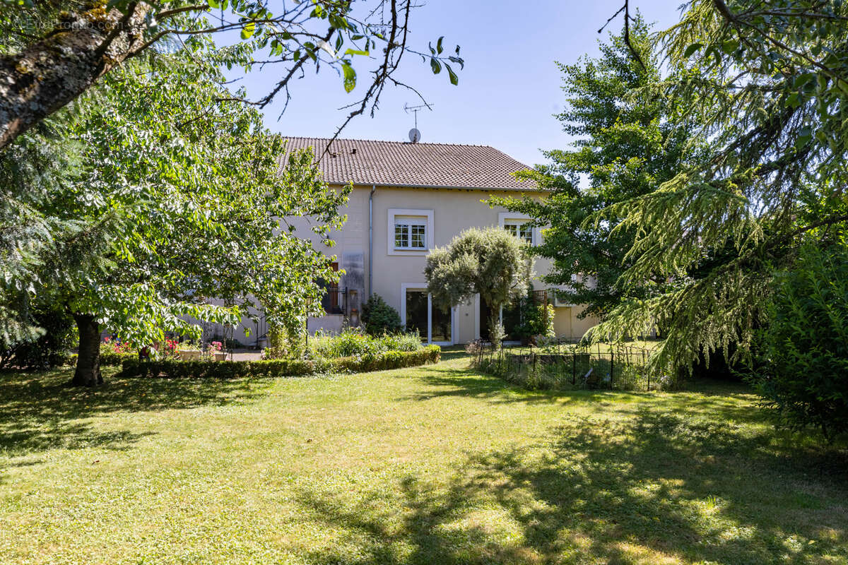 Maison à CONFLANS-EN-JARNISY