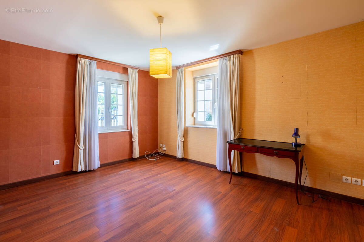 Maison à CONFLANS-EN-JARNISY