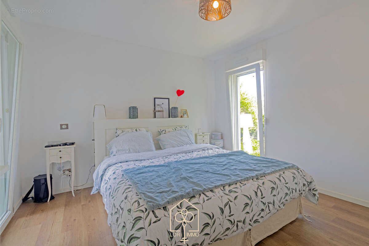 Maison à COIN-LES-CUVRY