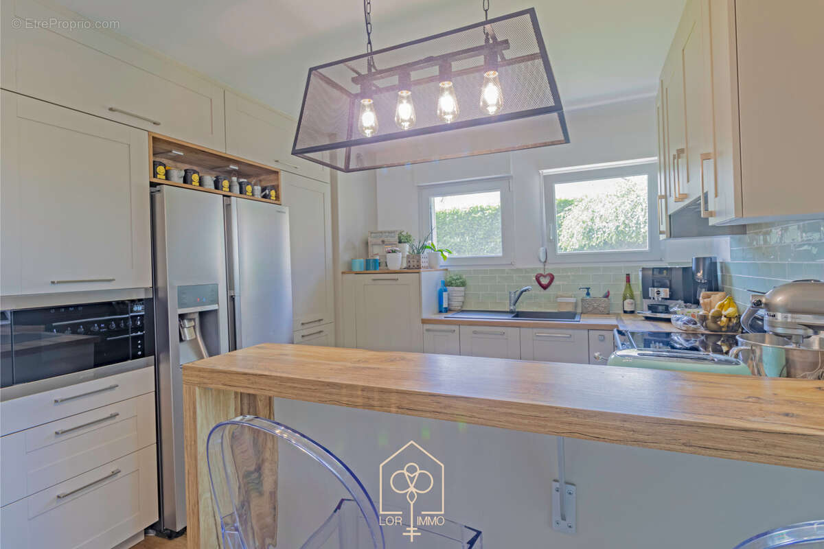 Maison à COIN-LES-CUVRY