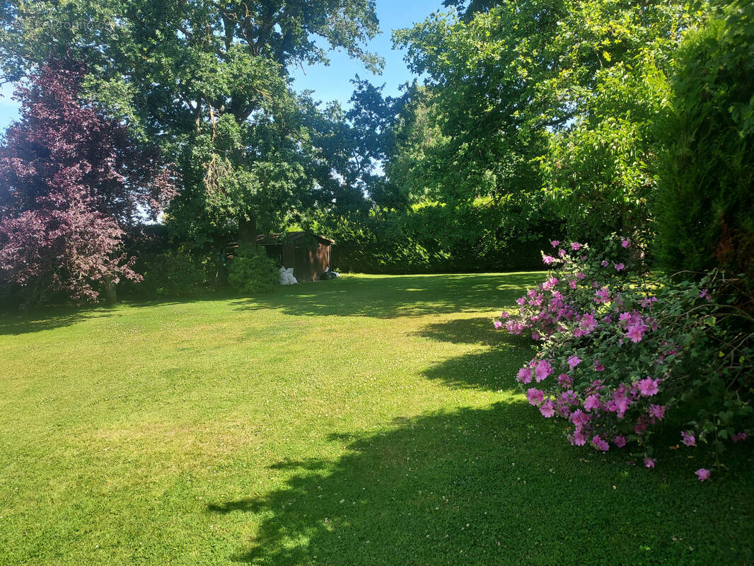 Maison à LIVILLIERS