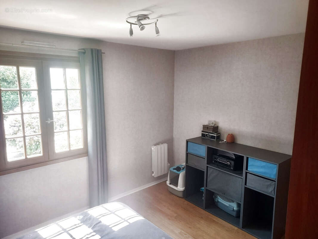 Maison à LIVILLIERS