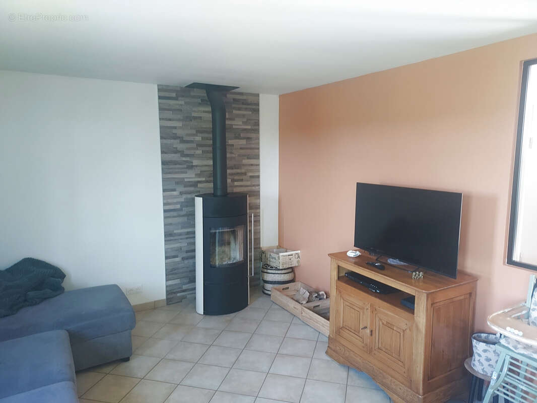 Maison à LIVILLIERS