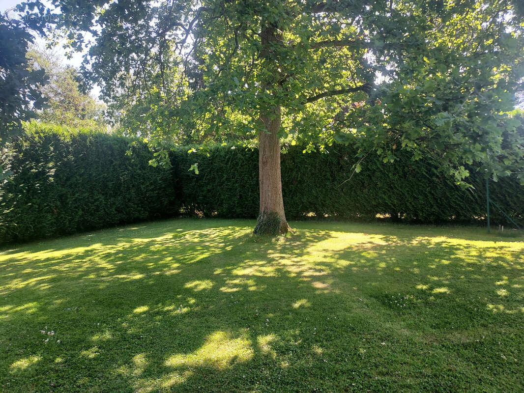 Maison à LIVILLIERS