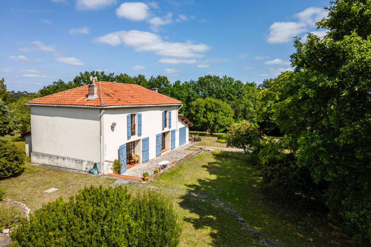 Maison à CASTELSAGRAT