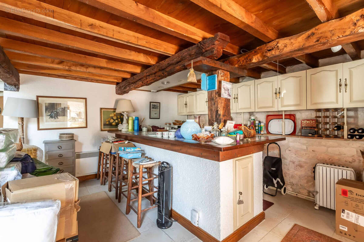 Maison à MONTAIGU-DE-QUERCY