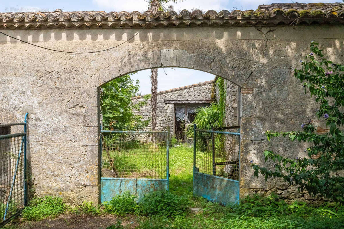 Maison à BOURG-DE-VISA
