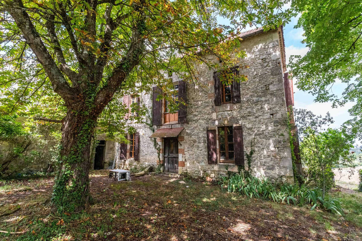 Maison à BOURG-DE-VISA