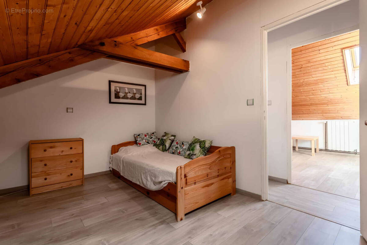 Maison à MONTAIGU-DE-QUERCY