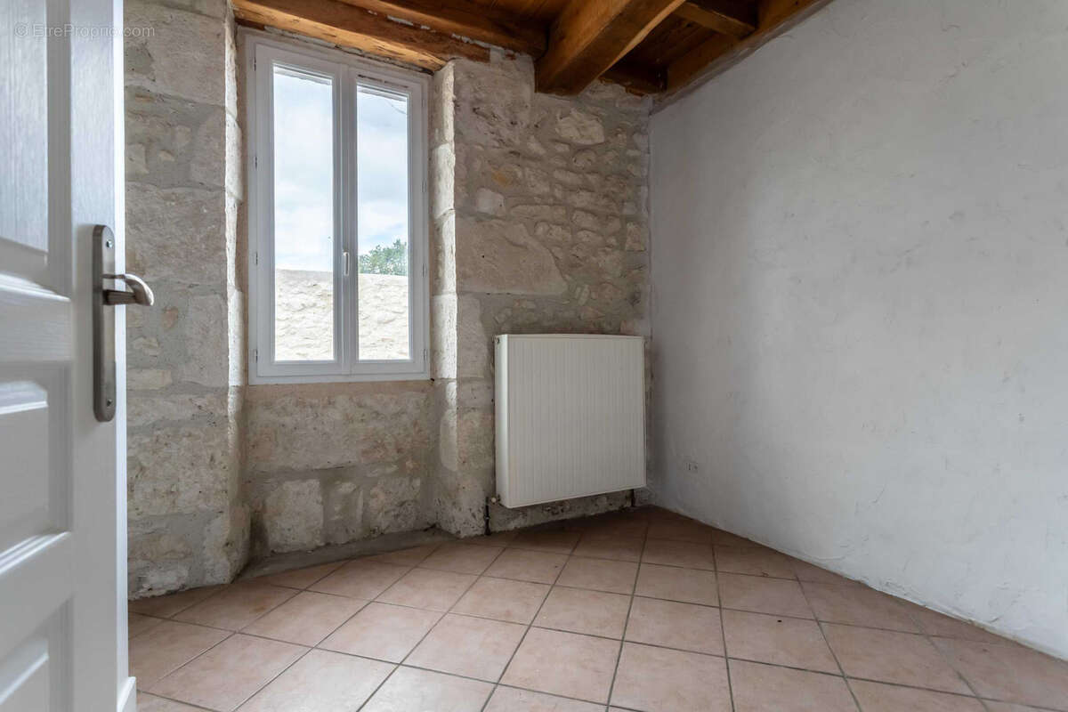 Maison à MONTAIGU-DE-QUERCY