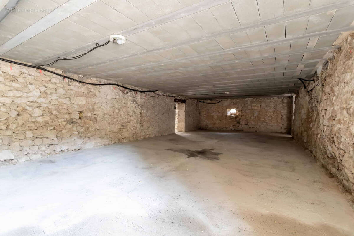 Maison à MONTAIGU-DE-QUERCY