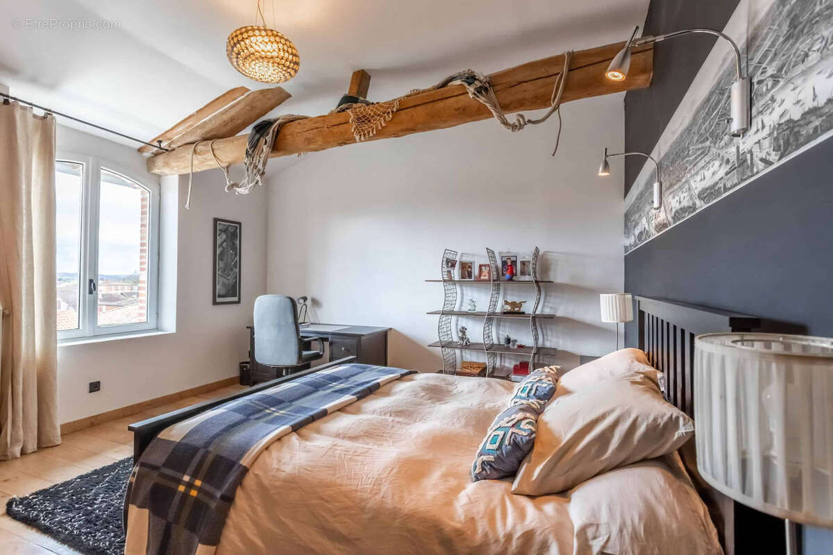 Maison à SAINT-NICOLAS-DE-LA-GRAVE