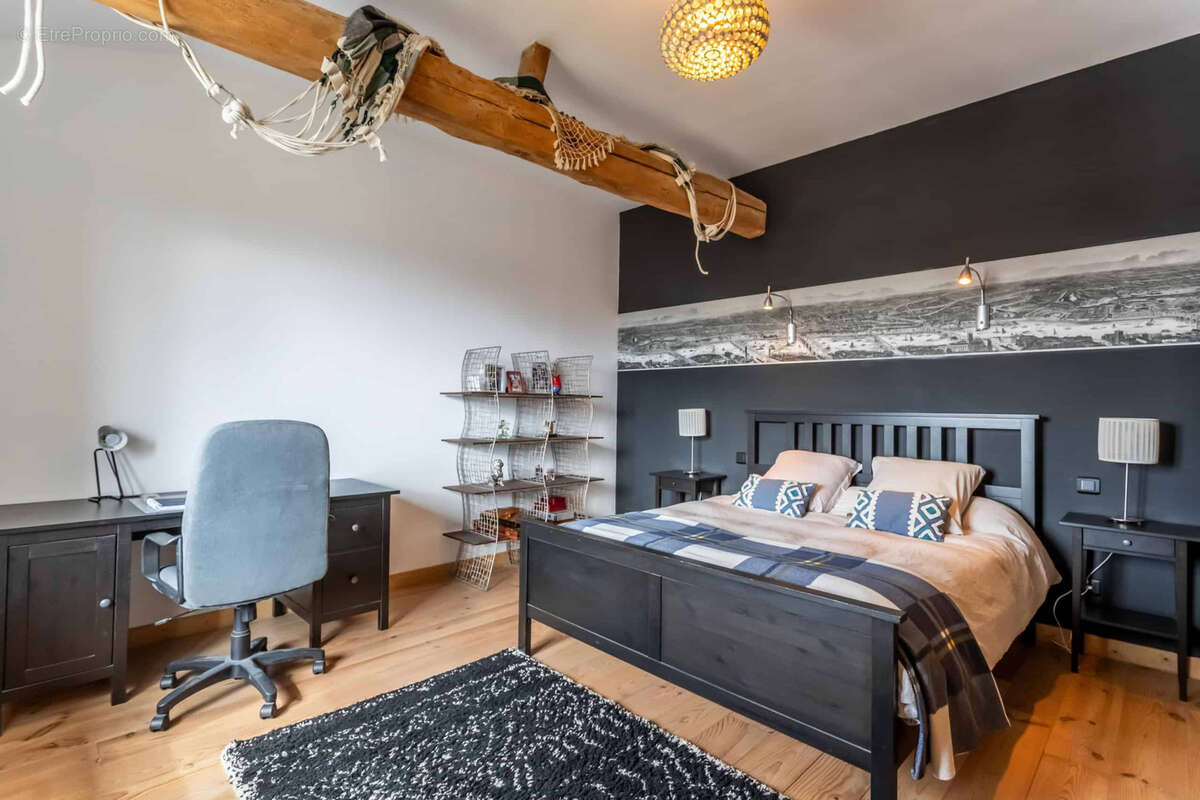 Maison à SAINT-NICOLAS-DE-LA-GRAVE