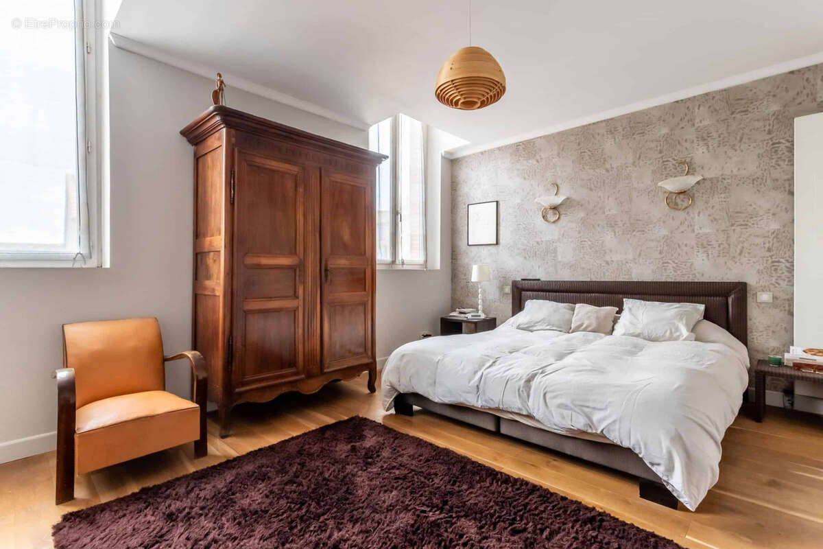 Maison à SAINT-NICOLAS-DE-LA-GRAVE