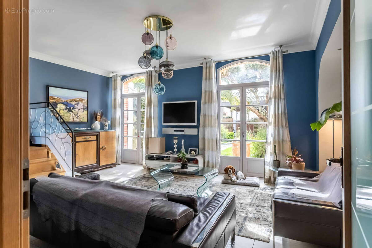 Maison à SAINT-NICOLAS-DE-LA-GRAVE