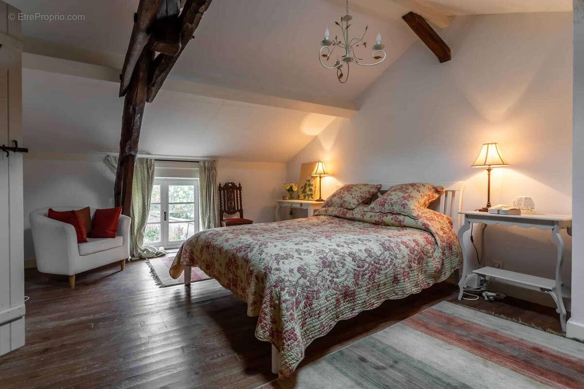 Maison à BOURG-DE-VISA