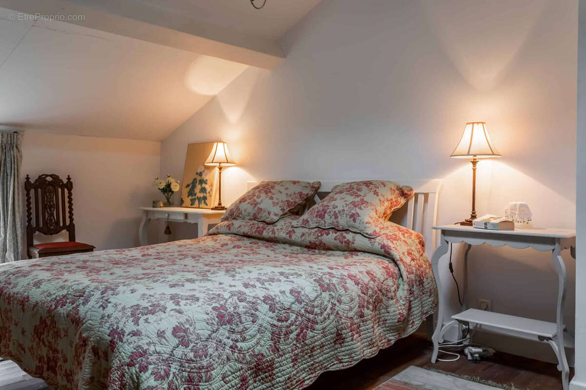 Maison à BOURG-DE-VISA