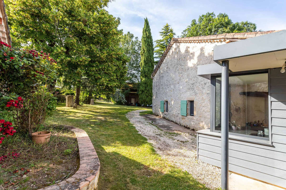 Maison à LAROQUE-TIMBAUT