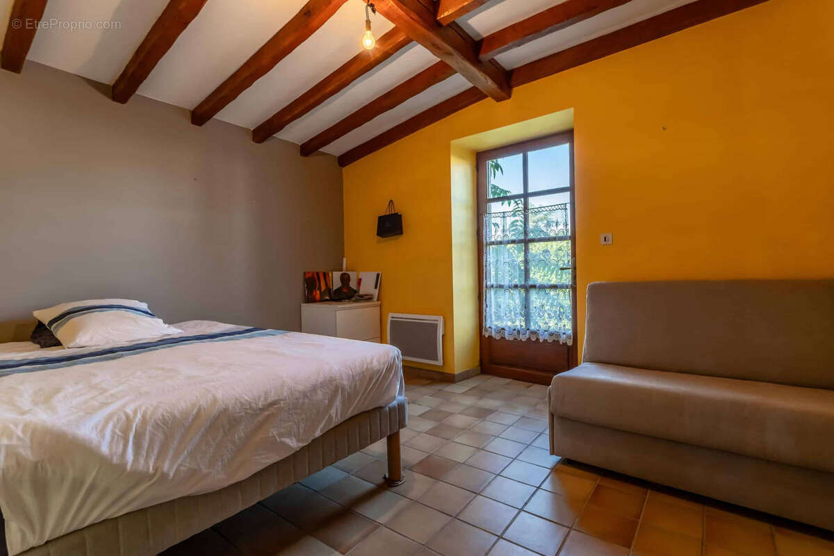 Maison à LAROQUE-TIMBAUT