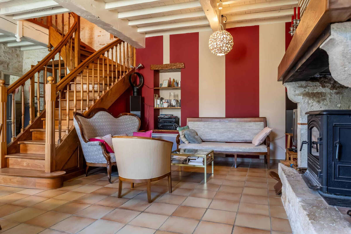 Maison à LAROQUE-TIMBAUT