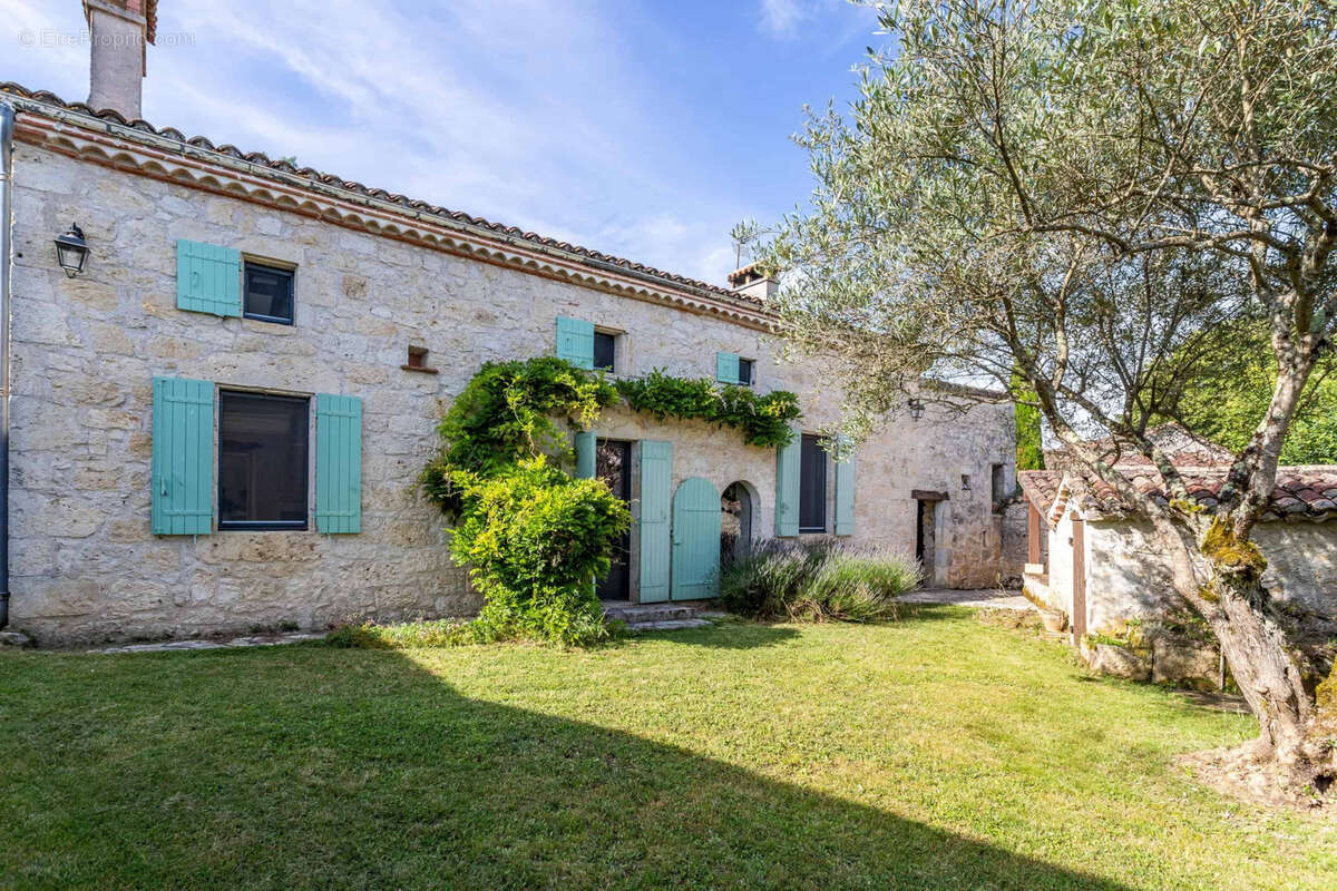 Maison à LAROQUE-TIMBAUT