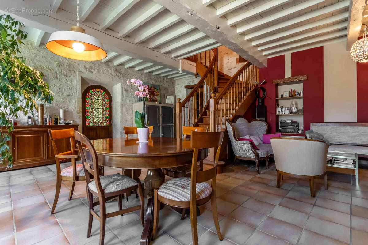 Maison à LAROQUE-TIMBAUT