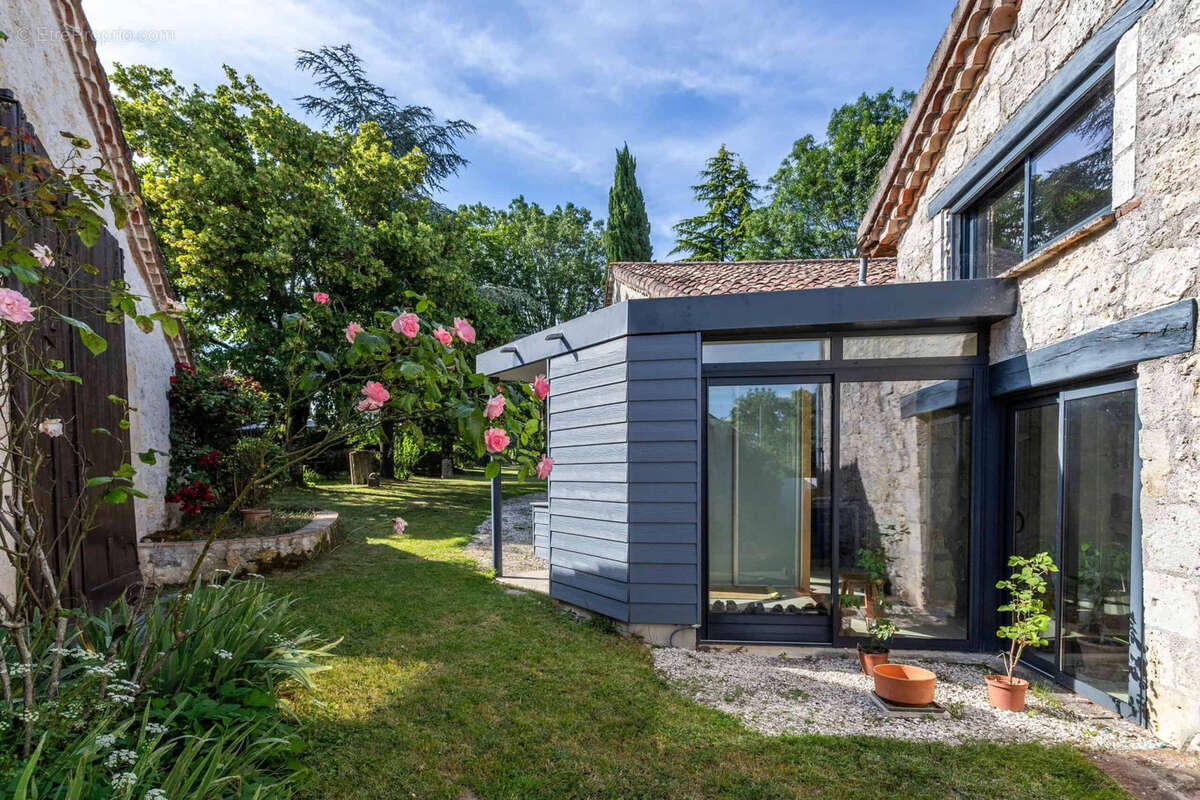 Maison à LAROQUE-TIMBAUT