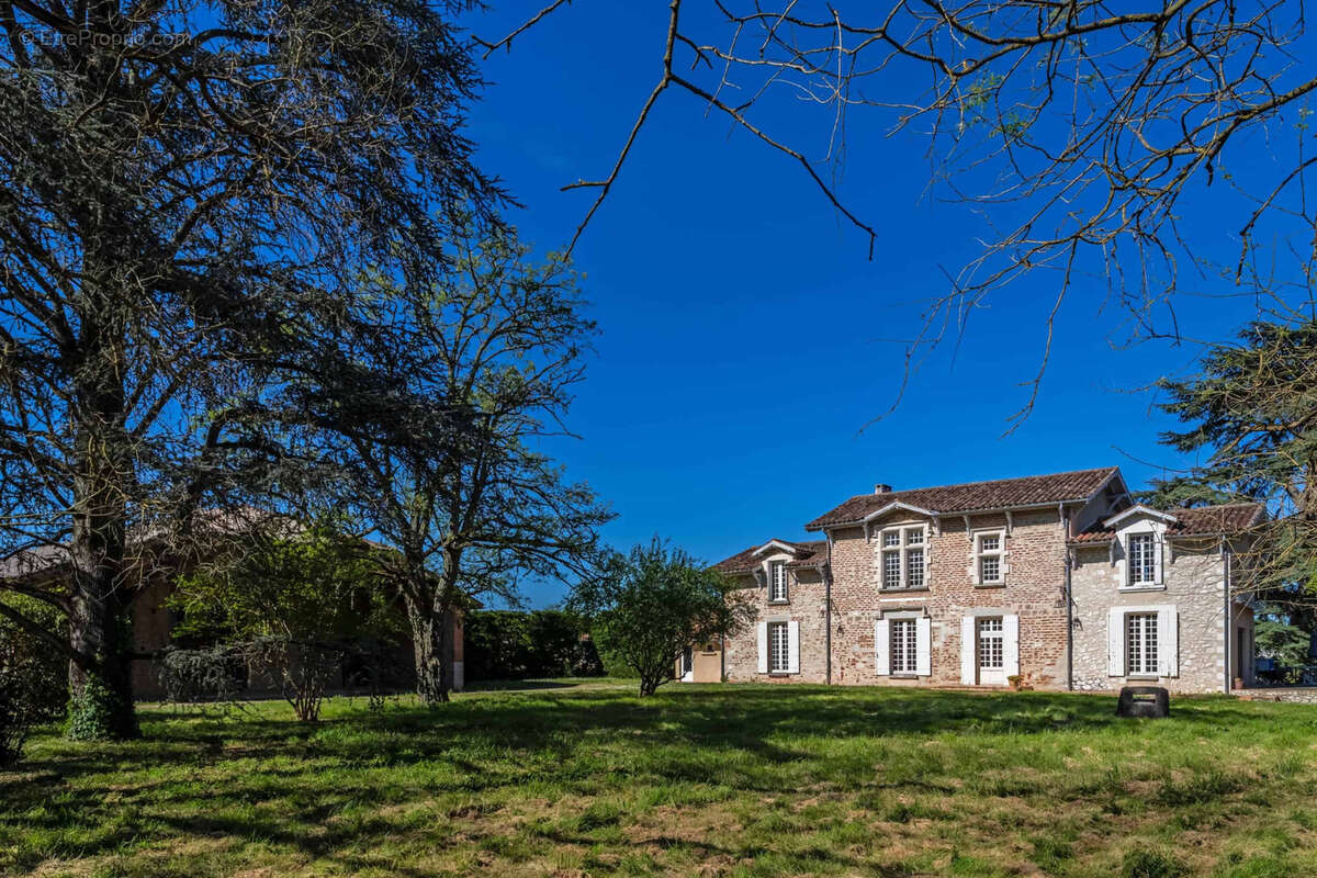 Maison à SAINT-SYLVESTRE-SUR-LOT