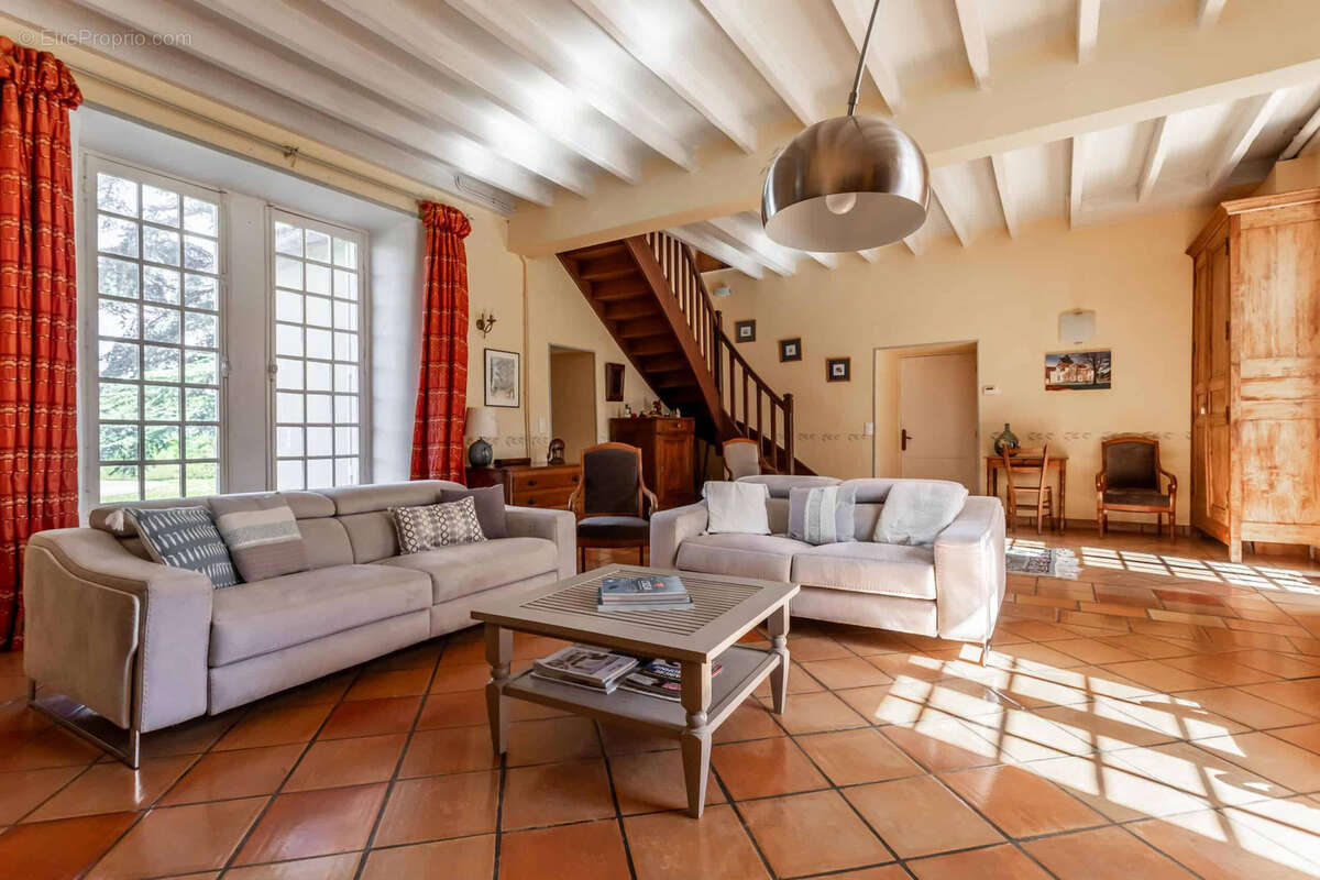 Maison à SAINT-SYLVESTRE-SUR-LOT