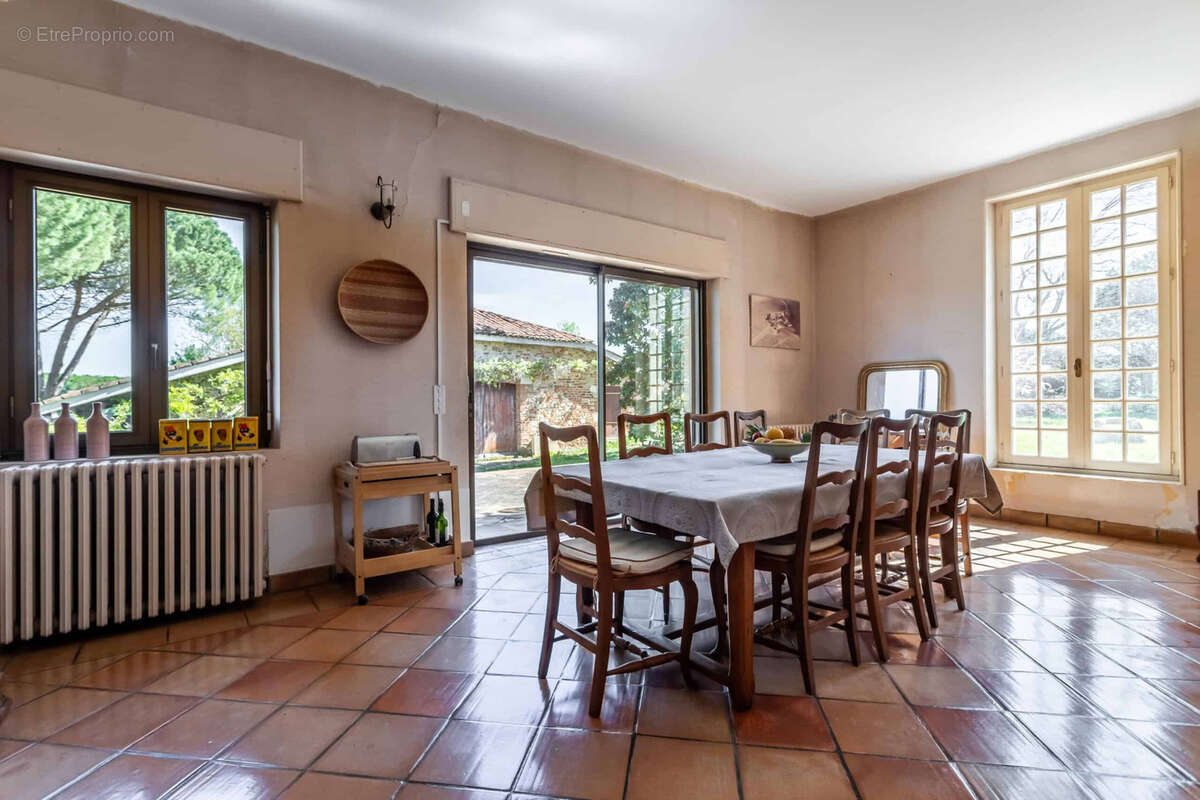 Maison à SAINT-SYLVESTRE-SUR-LOT