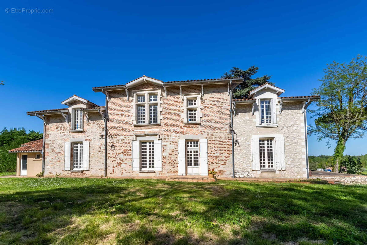 Maison à SAINT-SYLVESTRE-SUR-LOT