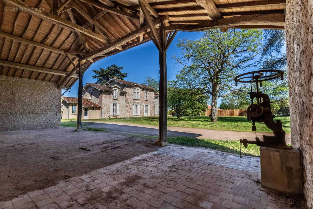 Maison à SAINT-SYLVESTRE-SUR-LOT