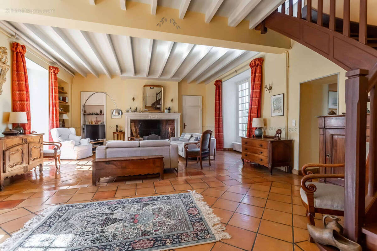 Maison à SAINT-SYLVESTRE-SUR-LOT