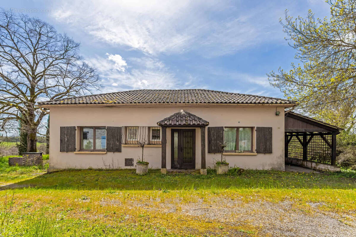 Maison à SAINT-MAURIN