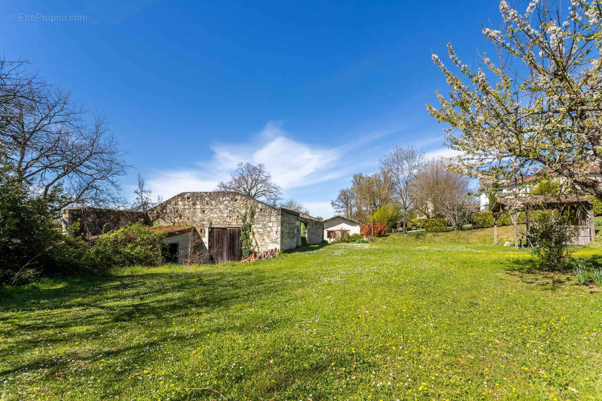 Maison à SAINT-MAURIN