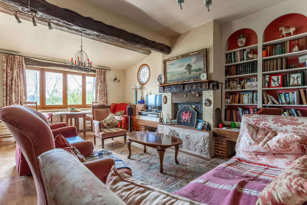 Maison à SAINT-MAURIN